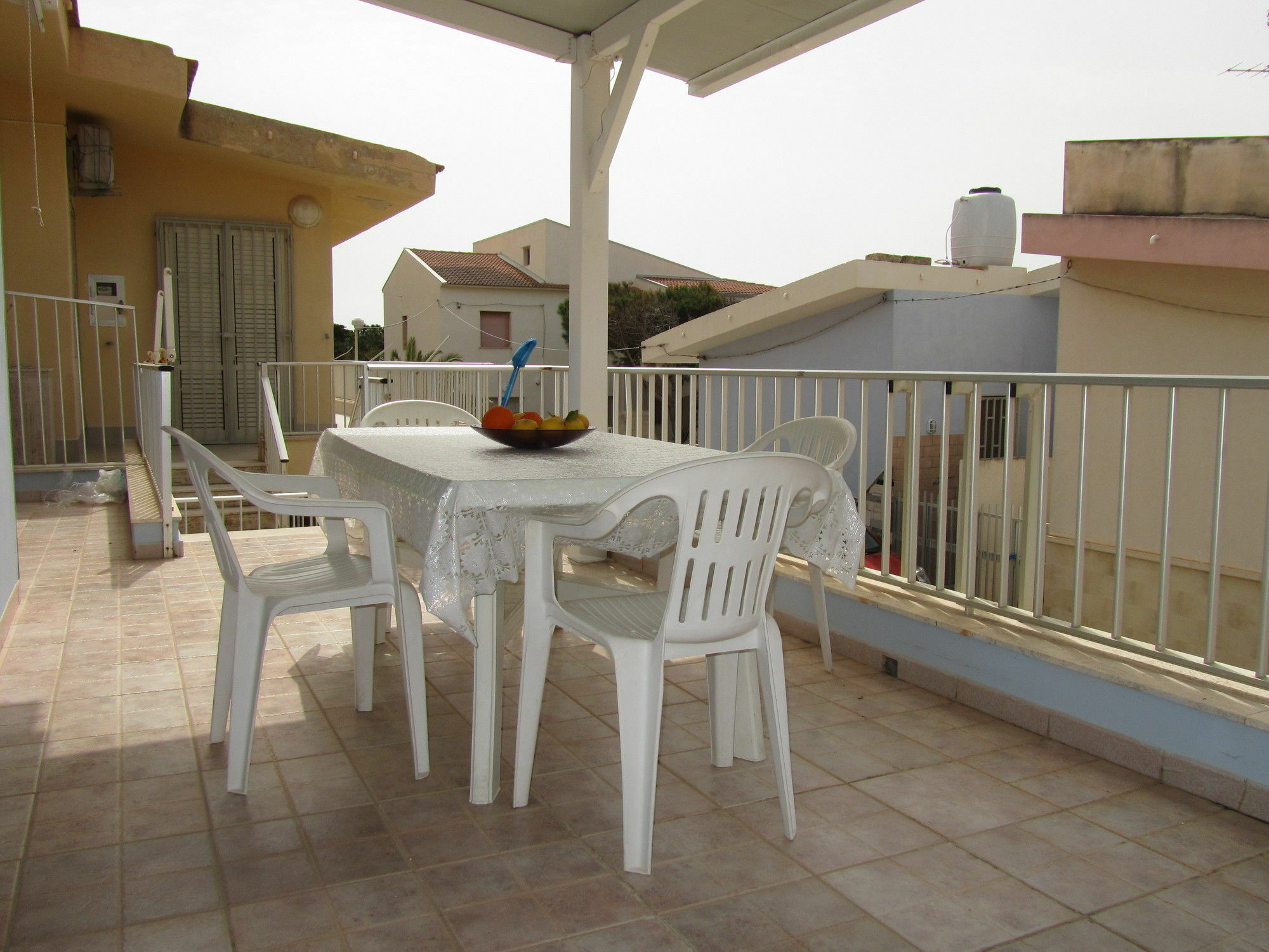 Come In Sicily - Beachfront House Apartment Santa Croce Camerina Bagian luar foto